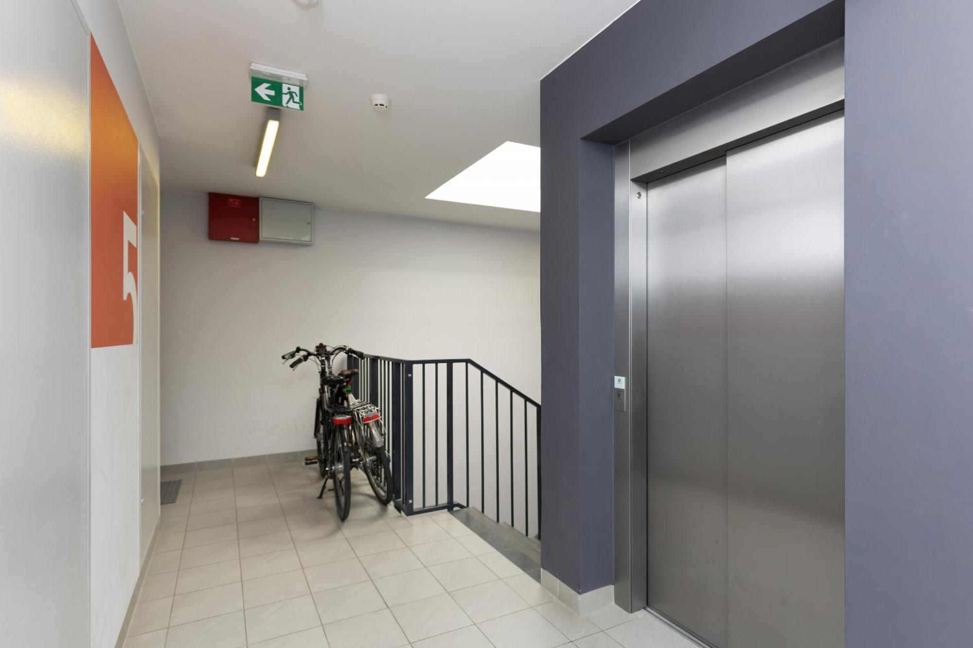 Podgorze Lipska Pet-Friendly Apartment With Balcony And Parking By Renters Prestige كراكوفيا المظهر الخارجي الصورة