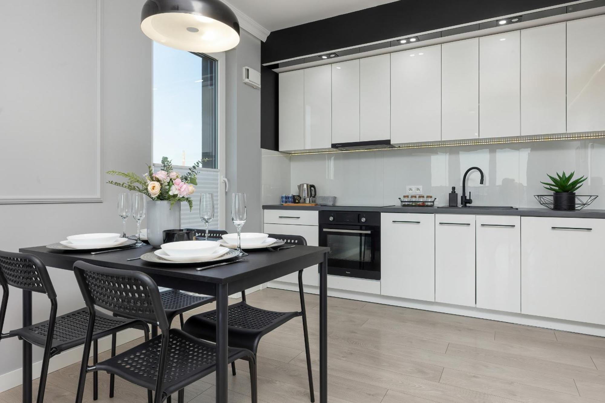 Podgorze Lipska Pet-Friendly Apartment With Balcony And Parking By Renters Prestige كراكوفيا المظهر الخارجي الصورة