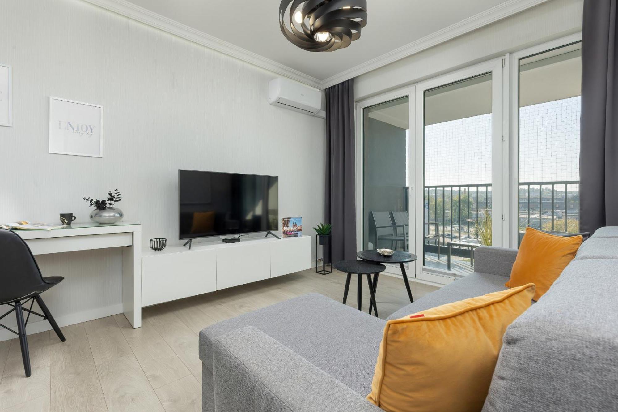 Podgorze Lipska Pet-Friendly Apartment With Balcony And Parking By Renters Prestige كراكوفيا المظهر الخارجي الصورة